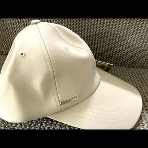 Brand new with tags- Womens Soia and Kyo cap.
